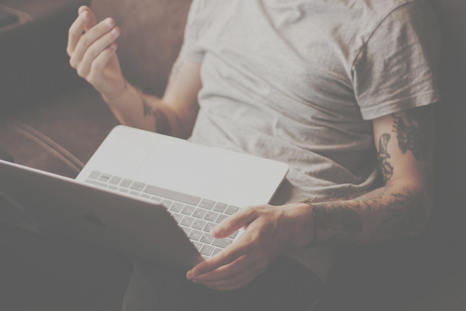 Suasana kantor Silverlinx di Bali dengan tim yang siap membantu investor